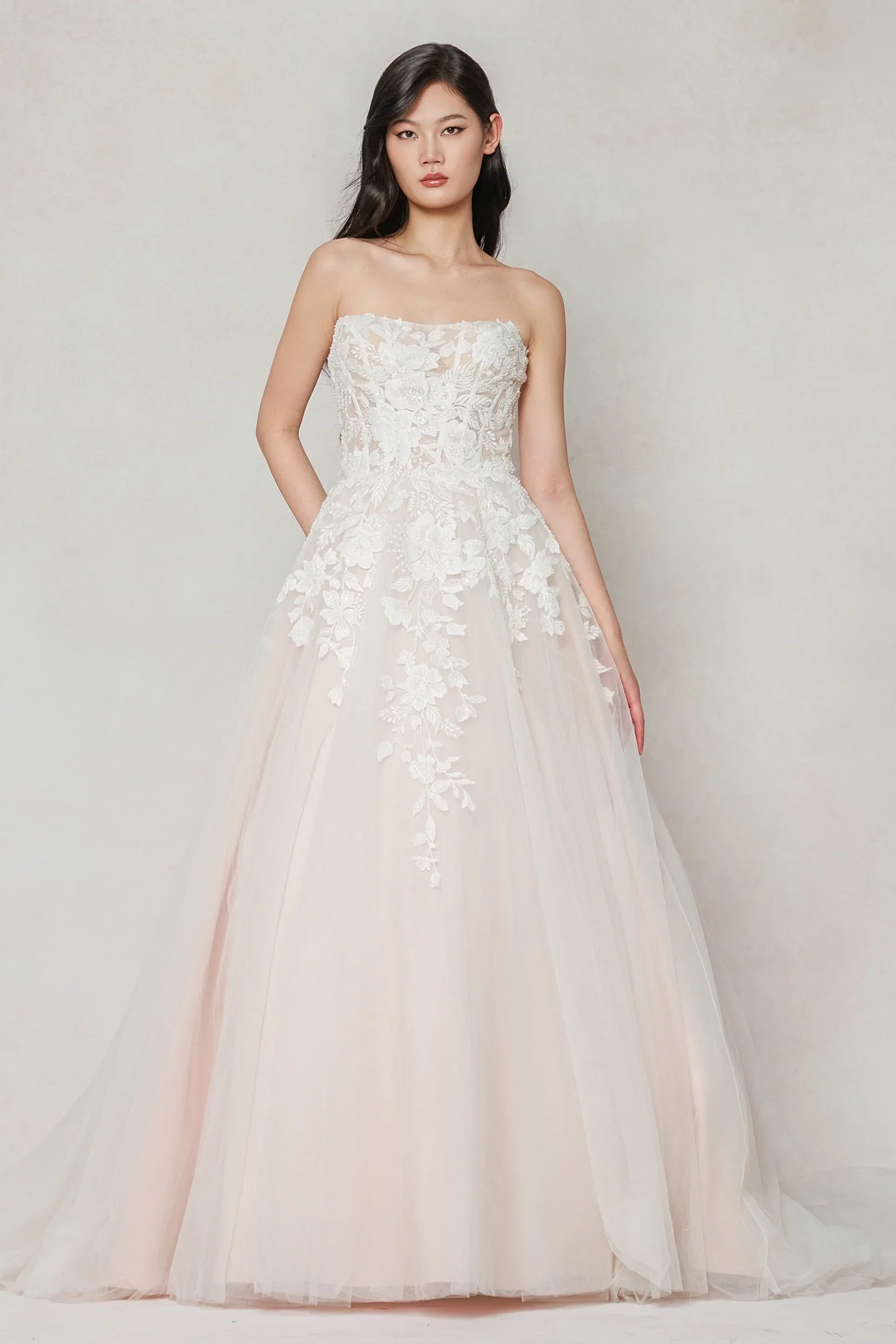 A-Line Sweep-Brush Train Tulle Wedding Dress CW3628 - COCOMELODY